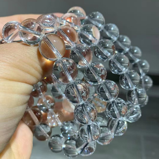 清透无界：白水晶腕间的能量小净地